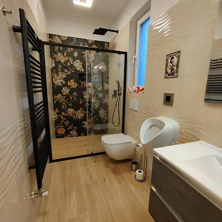 Eva Koper فيلة *