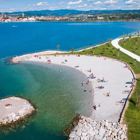 Eva Koper فيلة ماريزيج