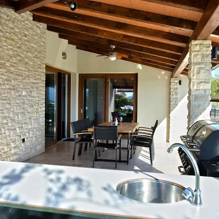 Eva Koper * Marezige